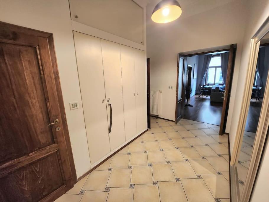 Spacious Apartment 6Min From The Dancing House Praga Exterior foto